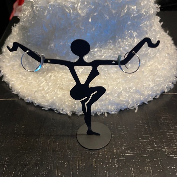 925ss hammered Open Hoop Earrings - Picture 2 of 4